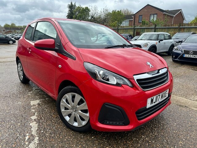 Compare Peugeot 108 1.0 Active 68 Bhp WJ17MXE Red