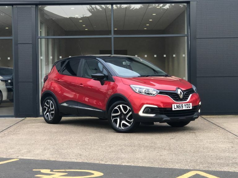 Compare Renault Captur 0.9 Tce 90 Iconic LN69YDD Red