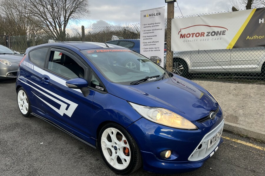 Compare Ford Fiesta Variant S1600 MT10CAX Blue
