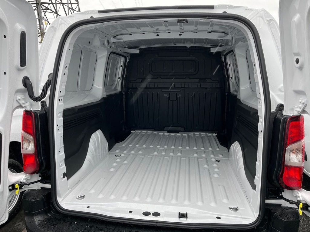 Compare Vauxhall Combo 1.5 Turbo D 2300 Prime Panel Van 6Dr MV24JGF White
