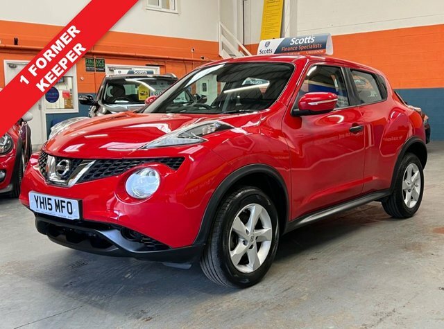 Compare Nissan Juke 1.6 Visia Red 1 Former Keeper YH15MFO Red