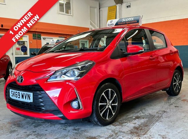 Compare Toyota Yaris 1.5 Vvt-i Icon Tech Red 1 Owner From New Sa SK69WVN Red
