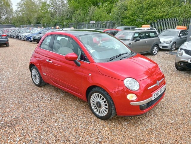 Compare Fiat 500 1.2L Lounge 69 Bhp EY61VFW Red