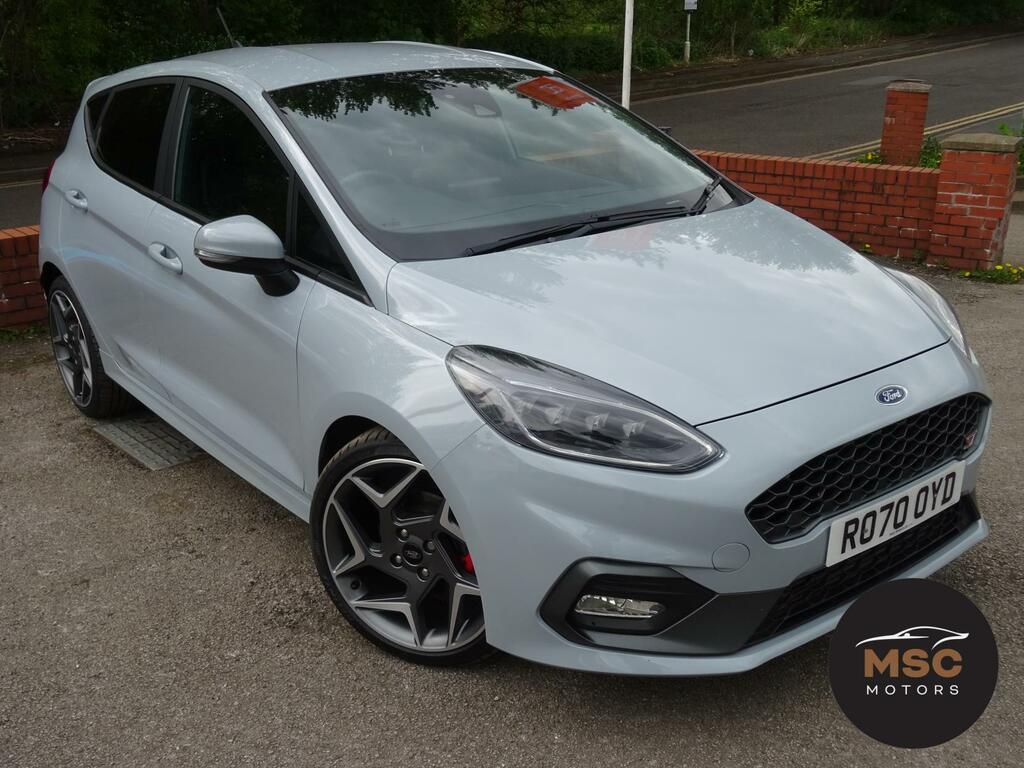 Compare Ford Fiesta 1.5T Ecoboost St-3 Hatchback R070OYD Silver