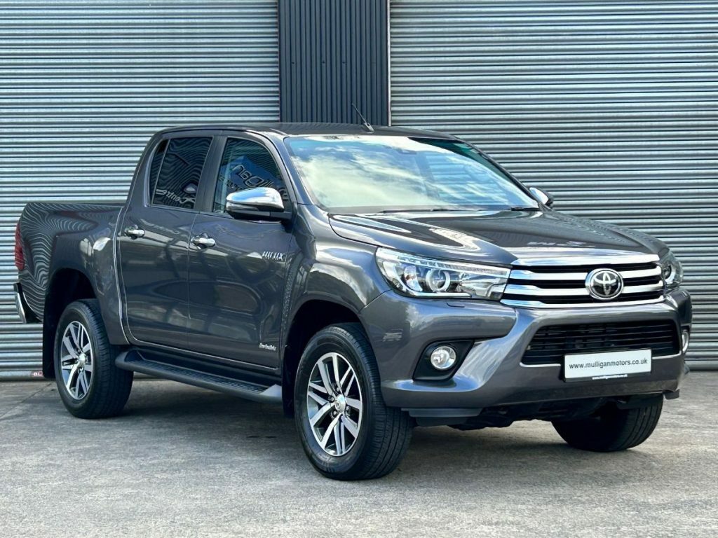 Compare Toyota HILUX Pickup  Grey