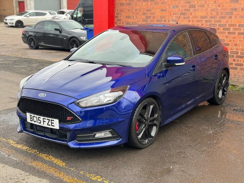 Compare Ford Focus 2.0 Ecoboost St-2 2015 BC15FZE Blue