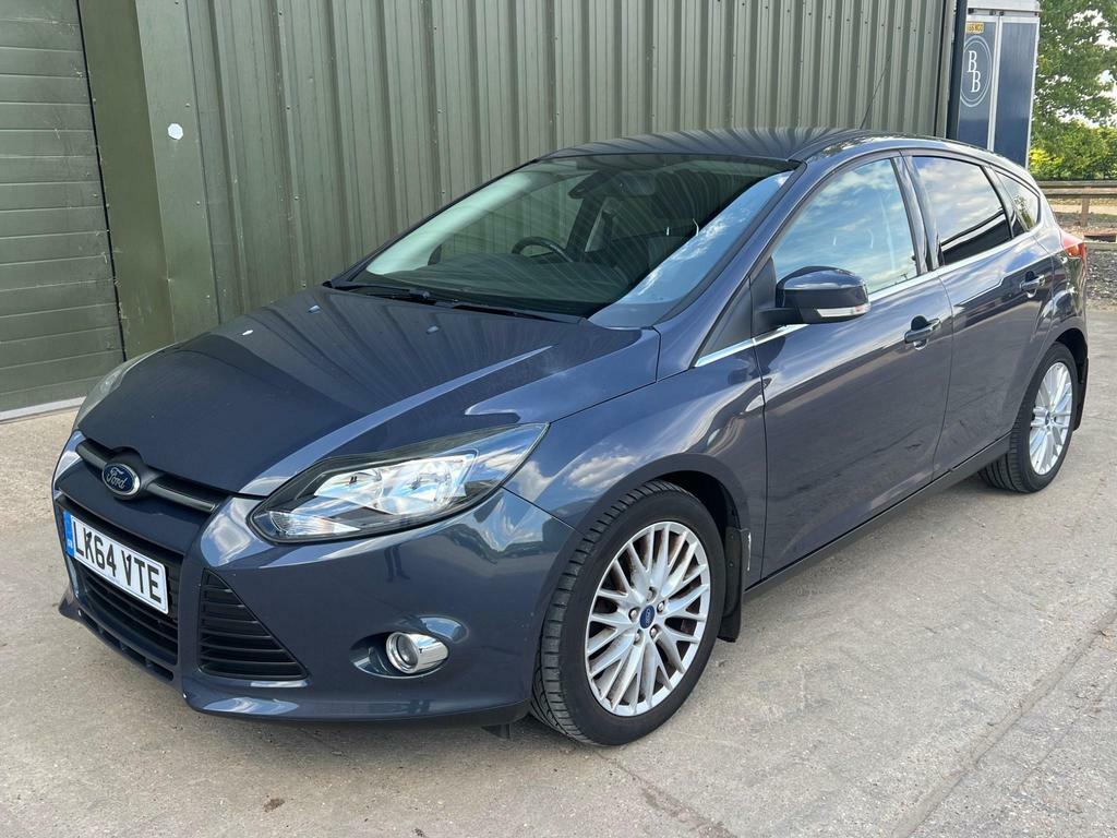 Compare Ford Focus 1.0T Ecoboost Zetec Euro 5 Ss LK64VTE Grey