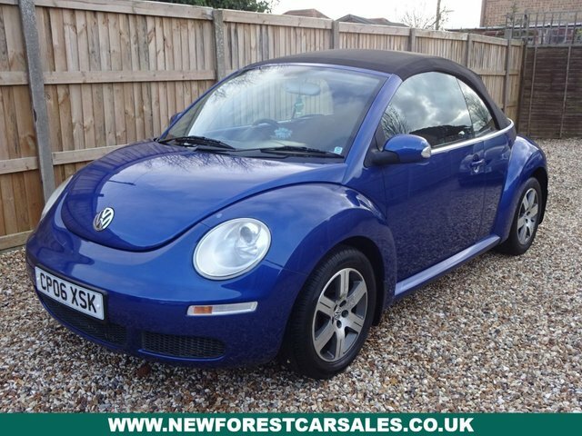 Compare Volkswagen Beetle Beetle Luna 102Ps CP06XSK Blue