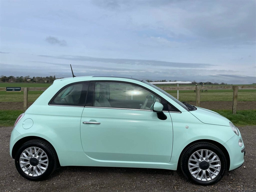 Compare Fiat 500 1.2 Lounge Euro 6 Ss LG15GZX Green