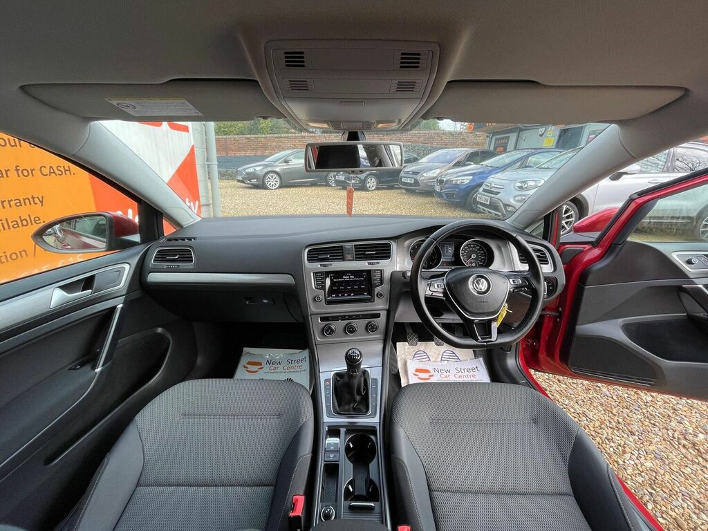 Compare Volkswagen Golf Hatchback 1.4 Tsi Bluemotion Tech Se Euro 5 Ss HG63ELJ Red
