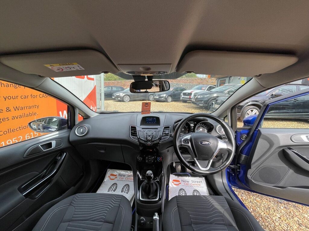 Compare Ford Fiesta Hatchback 1.25 Zetec Euro 6 201565 NA65EWD Blue