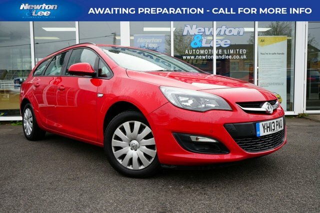 Compare Vauxhall Astra 1.6 Exclusiv 115 Bhp YH13PWO Red