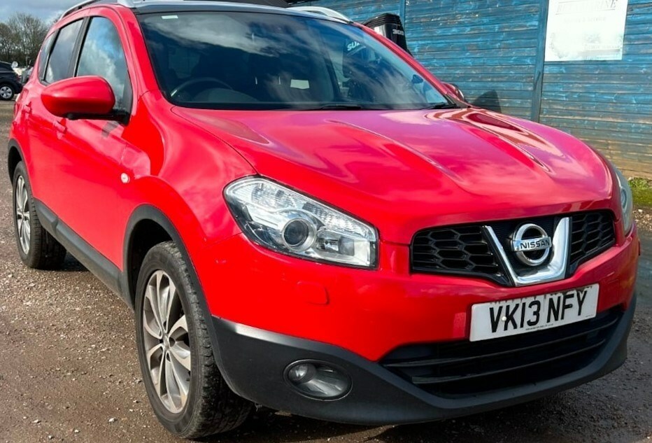 Compare Nissan Qashqai 1.5 Dci 110 Tekna Zero Deposit 148 Pmth P VK13NFY Red
