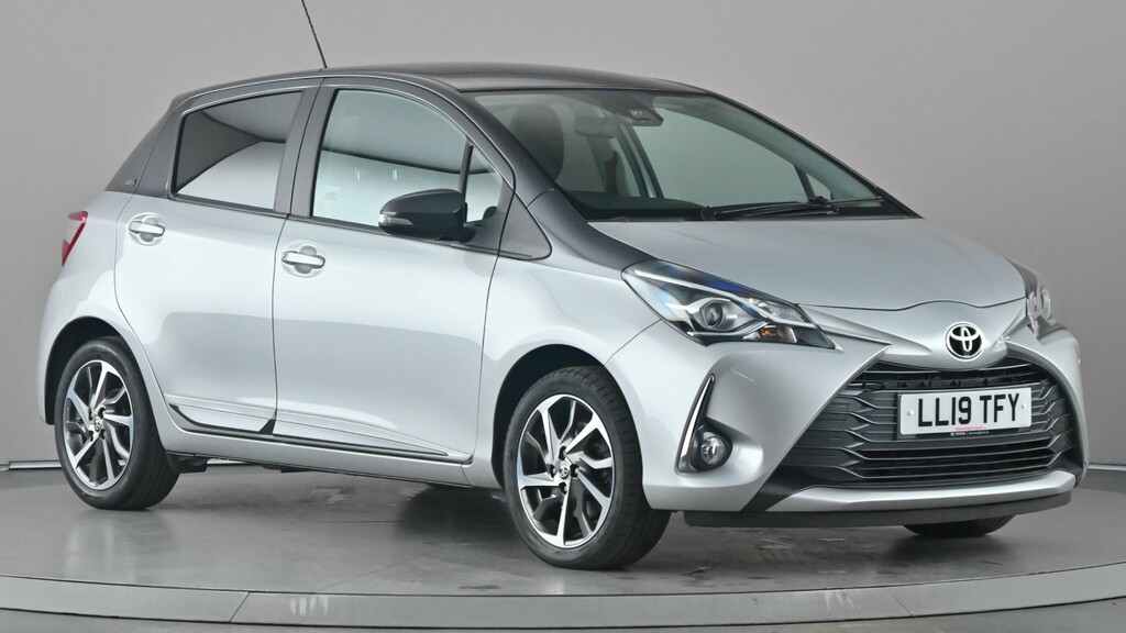 Compare Toyota Yaris 1.5 Vvt-i Y20 Euro 6 LL19TFY Silver