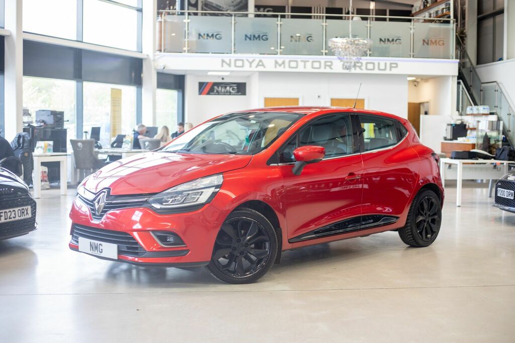 Compare Renault Clio Dynamique S Nav Dci BV18YME Red