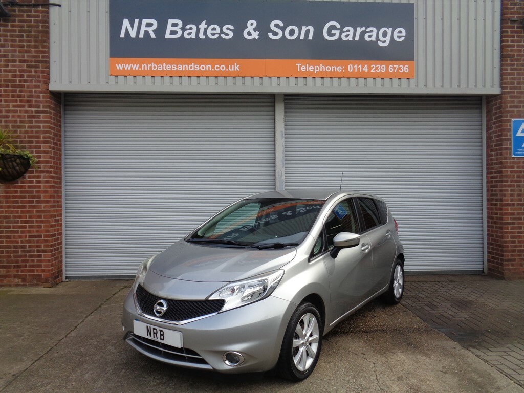 Compare Nissan Note Acenta Premium Dig-s LD17NDN Silver