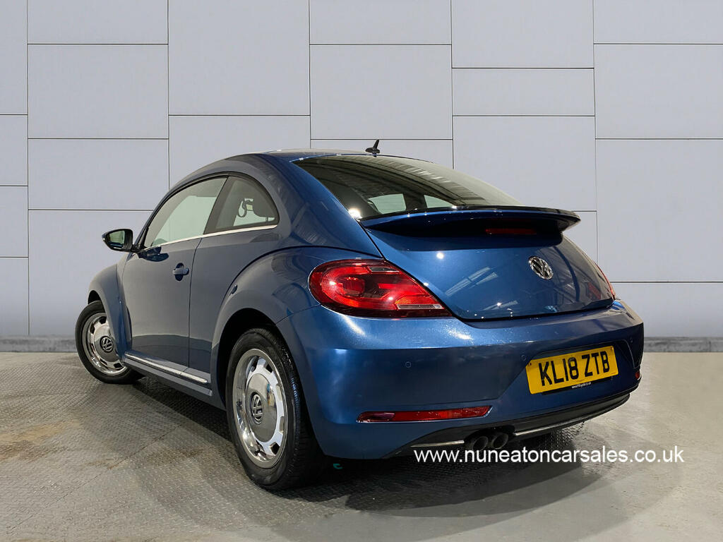 Compare Volkswagen Beetle 1.4 Design Tsi Bluemotion Technology 148 Bhp KL18ZTB Blue