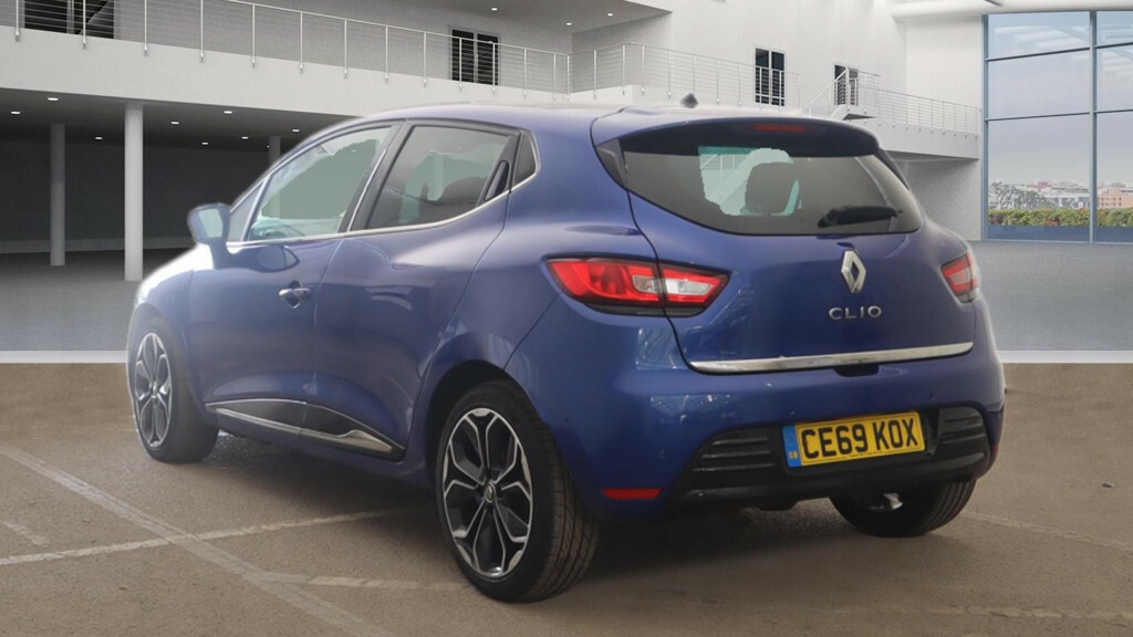 Compare Renault Clio Hatchback 0.9 CE69KOX Blue