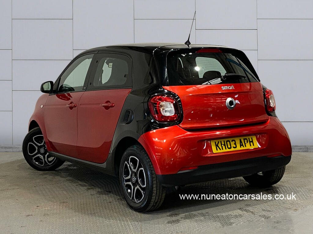 Compare Smart Forfour 1.0 Prime 71 Bhp KH03APH Red