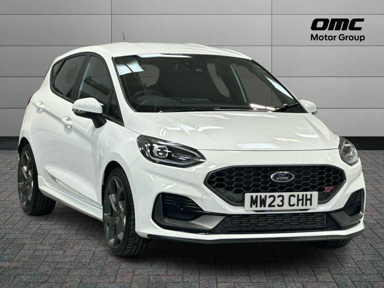 Compare Ford Fiesta 1.5 Ecoboost St-3 MW23CHH White