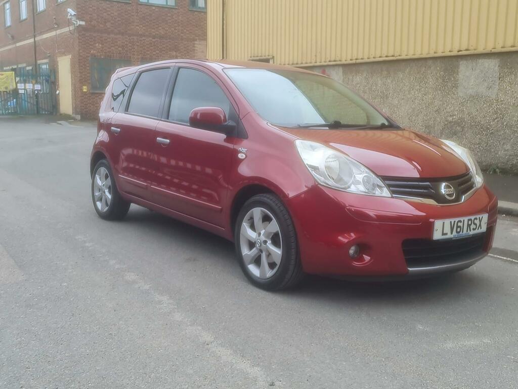 Compare Nissan Note 1.6 16V N-tec Euro 5 LV61RSX Red