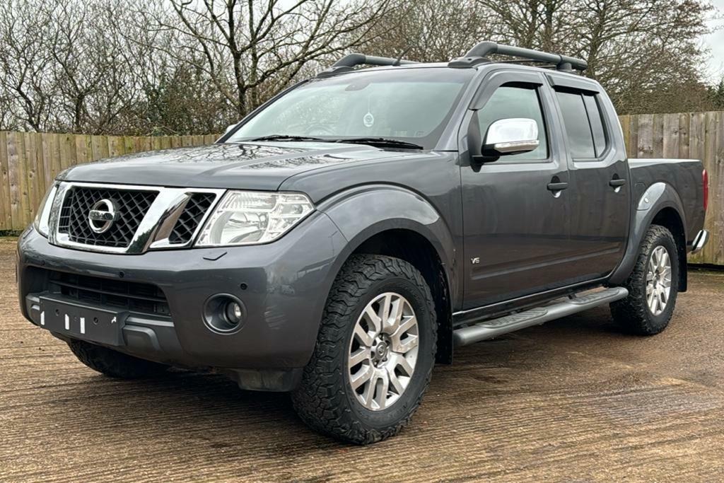 Compare Nissan Navara 3.0 Dci V6 Outlaw Pickup 4Wd Euro HY14WCR Grey