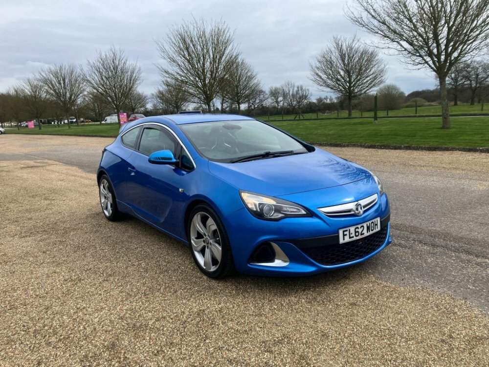 Compare Vauxhall Astra Astra Vxr FL62WOH Blue