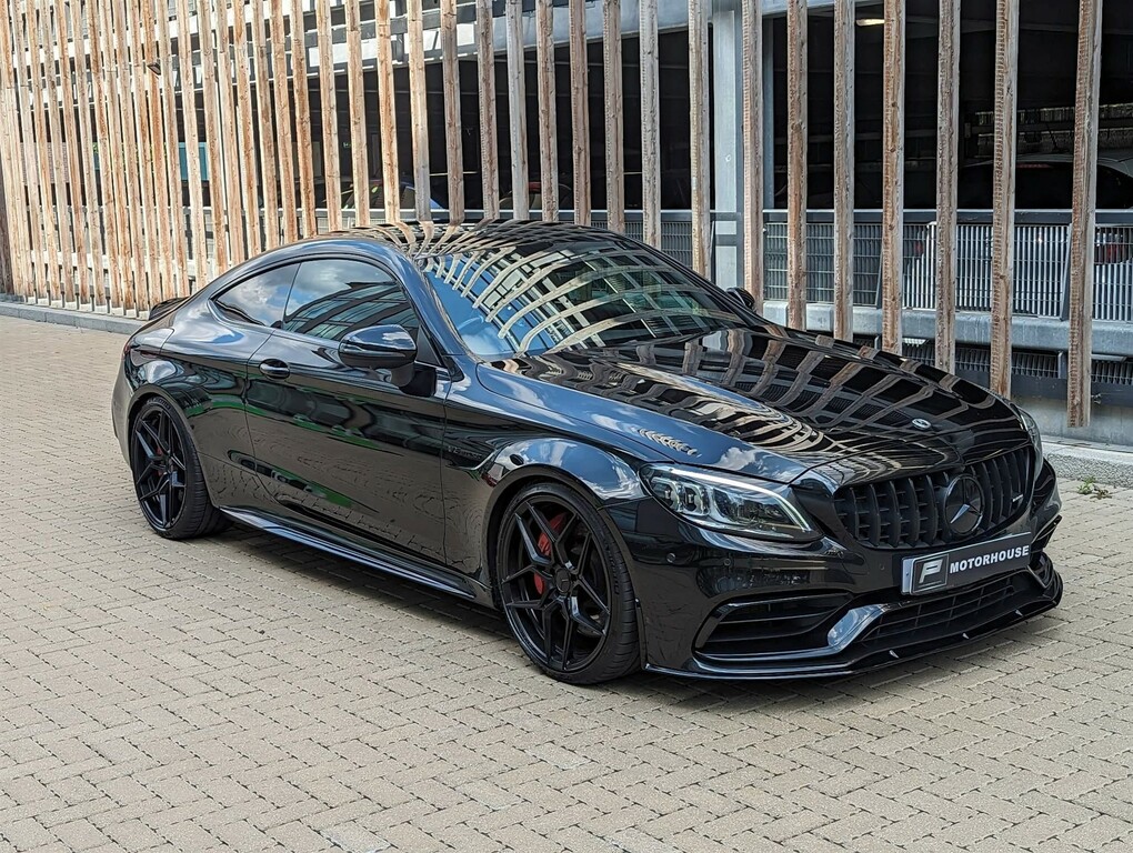 Compare Mercedes-Benz C Class 4.0 V8 Biturbo Premium Plus Spds Mct Euro 6 Ss YN69HRZ Black
