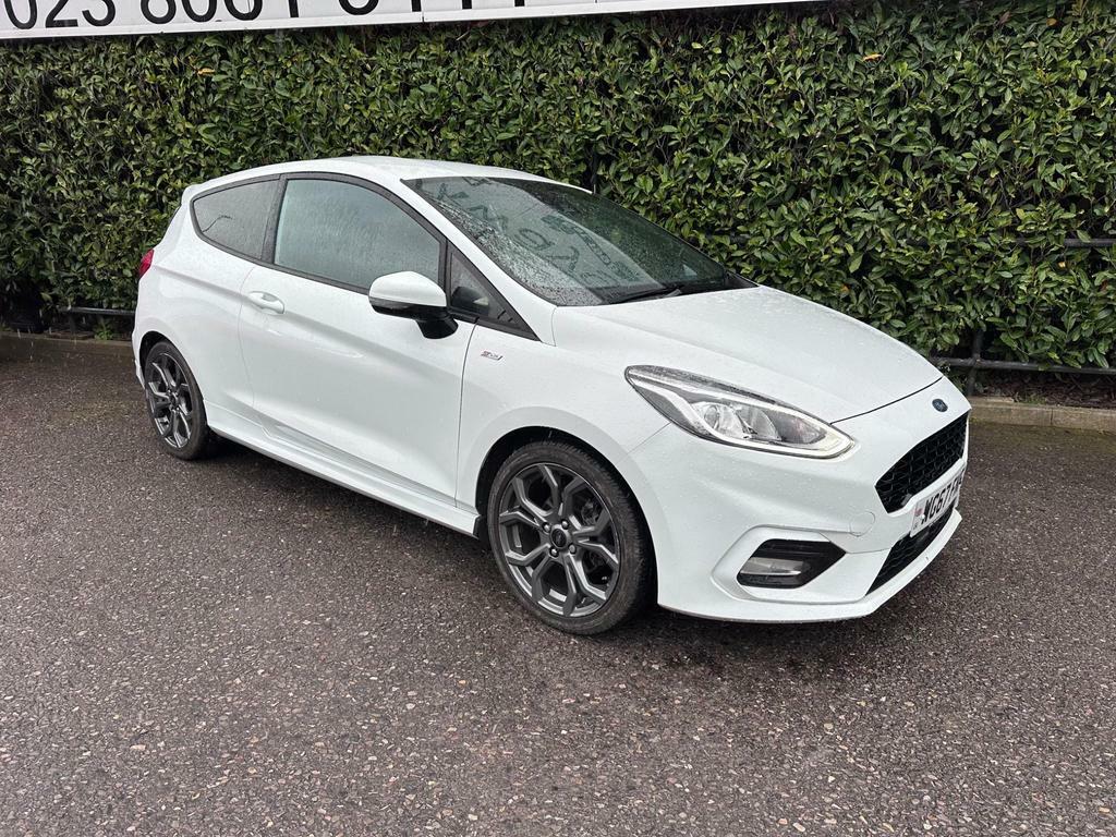 Compare Ford Fiesta 1.0T Ecoboost St-line Euro 6 Ss WG67FNF White