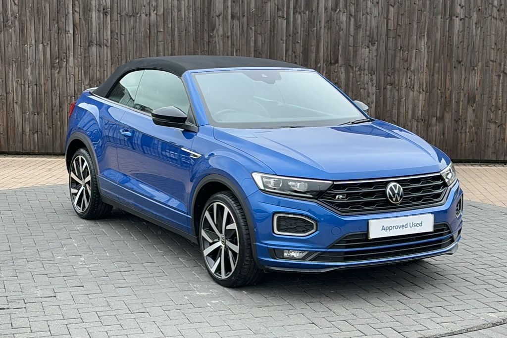 Compare Volkswagen T-Roc 1.5 Tsi R-line Dsg 150 Ps EO21OOC Blue