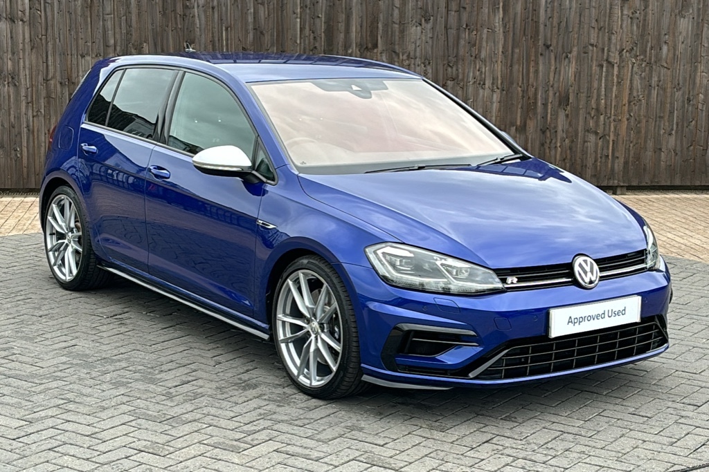 Compare Volkswagen Golf 2.0 Tsi 300 R 4Motion Dsg 300 Ps KT69FBA Blue