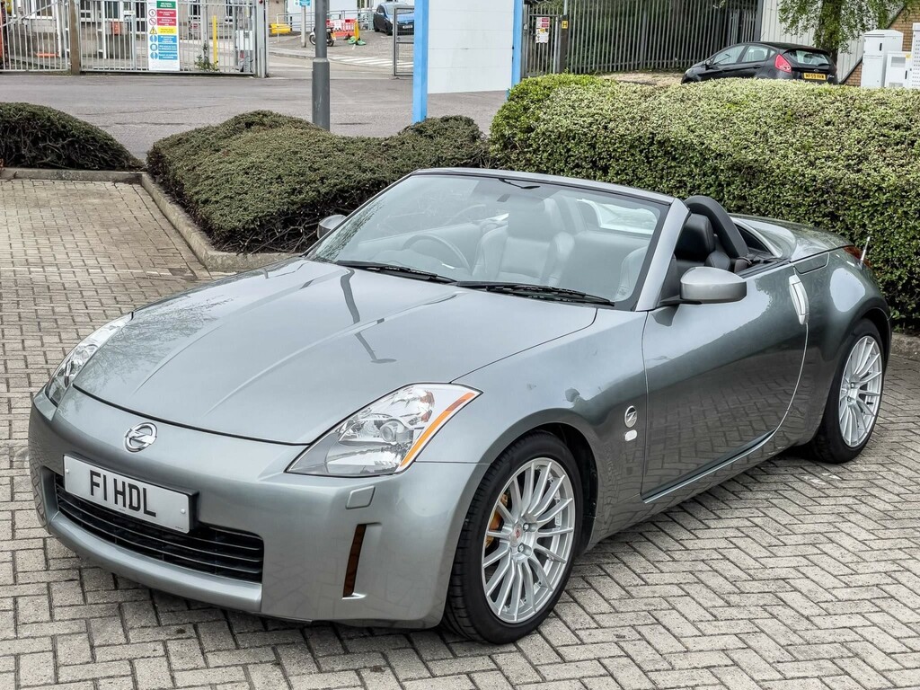 Compare Nissan 350Z 2006 06 3.5 F1HDL 