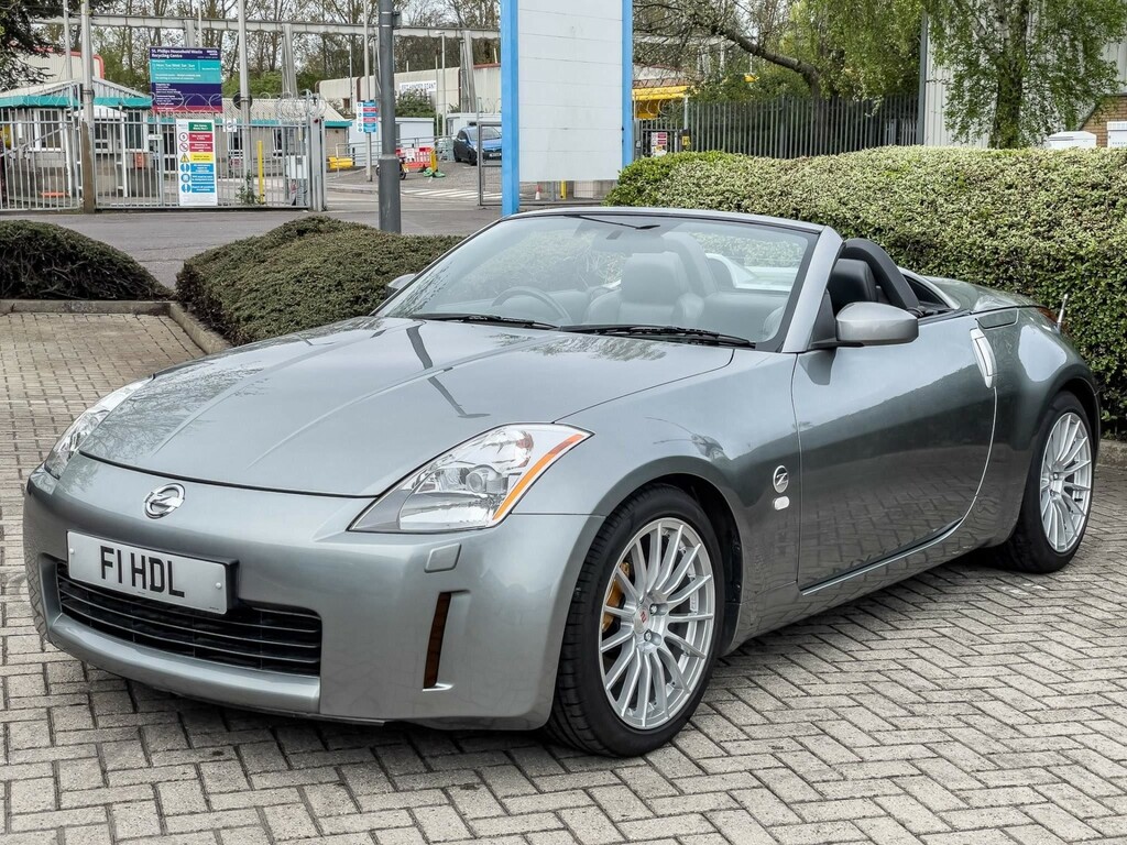 Compare Nissan 350Z 2006 06 3.5 F1HDL 