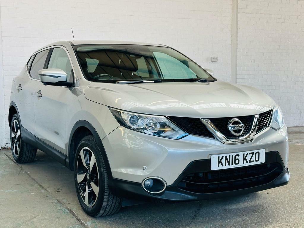 Compare Nissan Qashqai 1.5 Dci N-connecta 2Wd Euro 6 Ss KN16KZO Silver