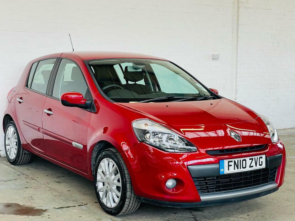 Compare Renault Clio 1.2 Tce Dynamique Euro 4 FN10ZVG Red