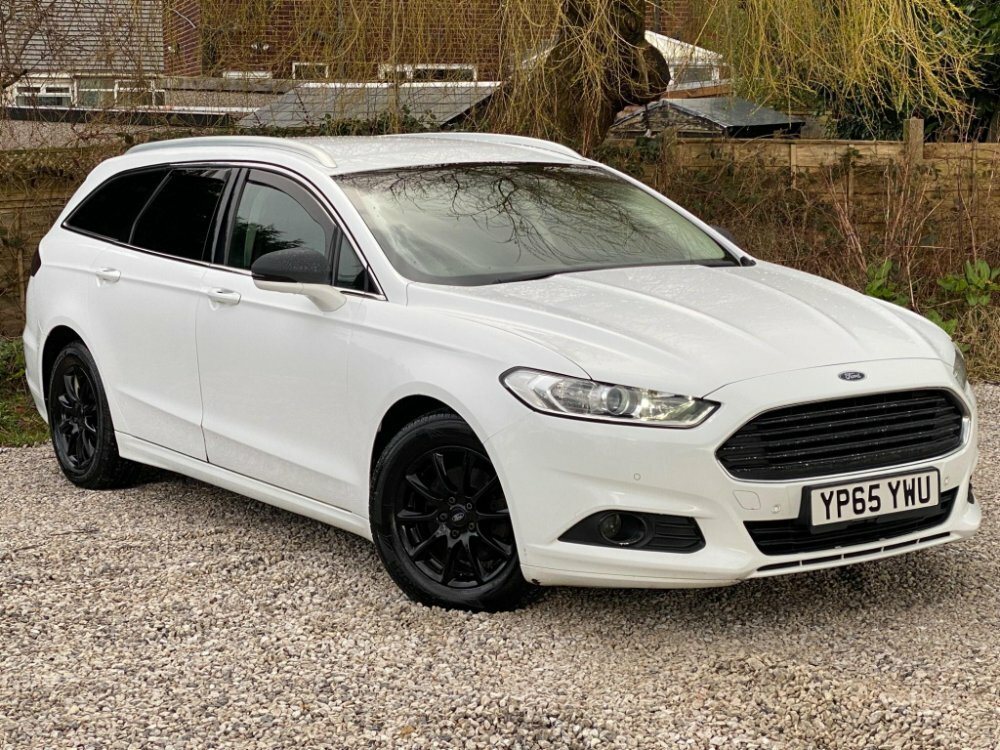 Compare Ford Mondeo Zetec Econetic Tdci YP65YWU White