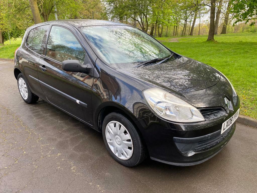 Compare Renault Clio 1.5 Dci Expression LX08YYV Black