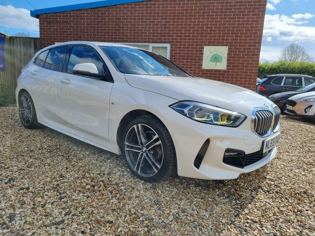Compare BMW 1 Series 1.5 118I M Sport Dct Euro 6 Ss NL69OAD White