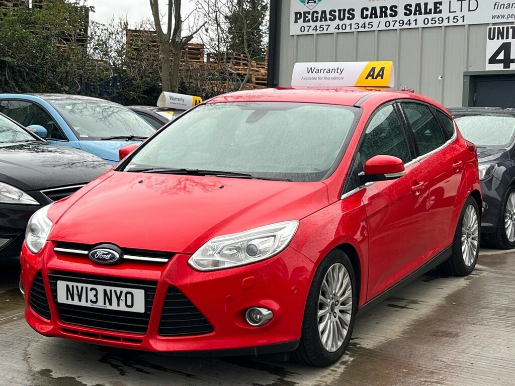 Compare Ford Focus 1.6 Tdci Titanium X Euro 5 Ss NV13NYO Red