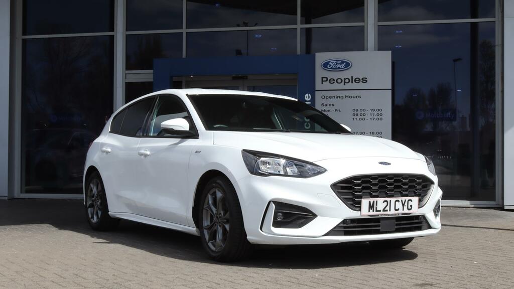 Compare Ford Focus St-line Edition Mhev ML21CYG White
