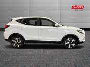 Compare MG ZS Electric YP73RFX White
