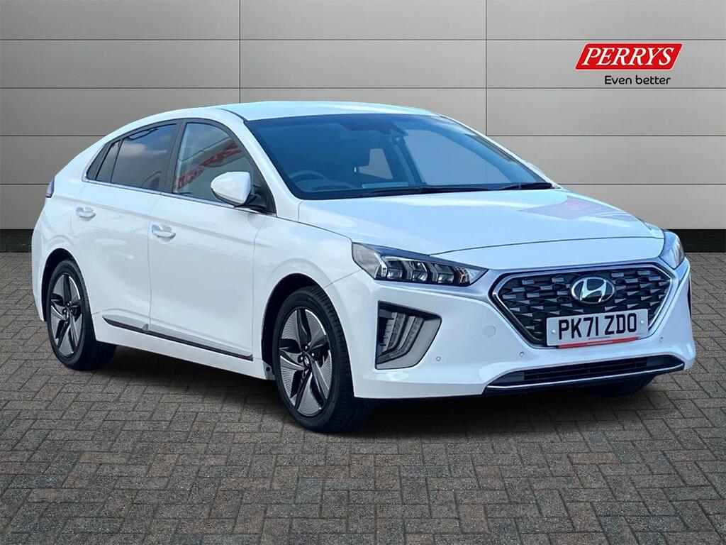Hyundai Ioniq Hybrid White #1