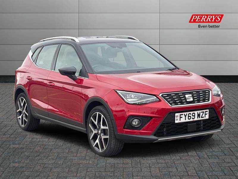 Compare Seat Arona Diesel FY69WZF Red