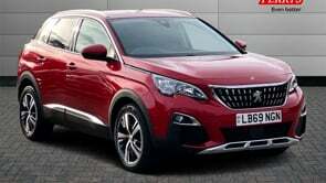 Compare Peugeot 3008 3008 Allure Puretech Ss LB69NGN Red