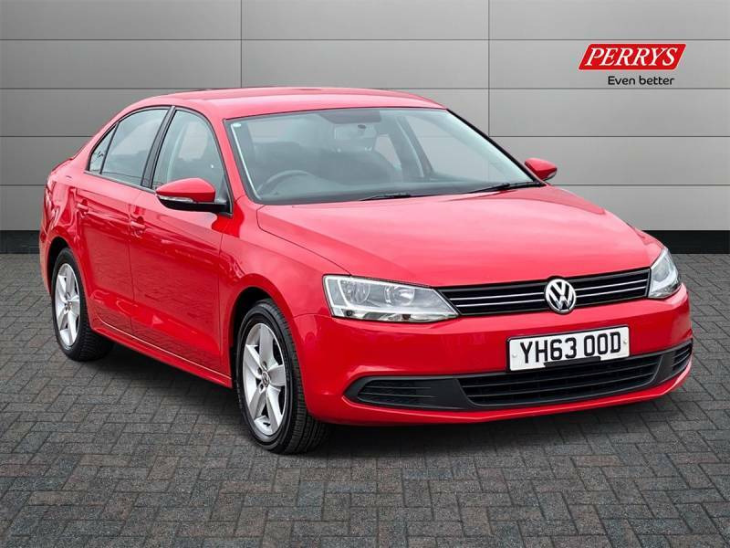 Compare Volkswagen Jetta Petrol YH63OOD Red