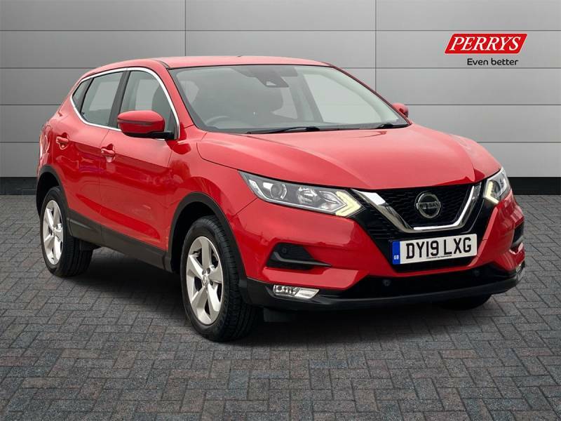 Compare Nissan Qashqai+2 Diesel DY19LXG Red