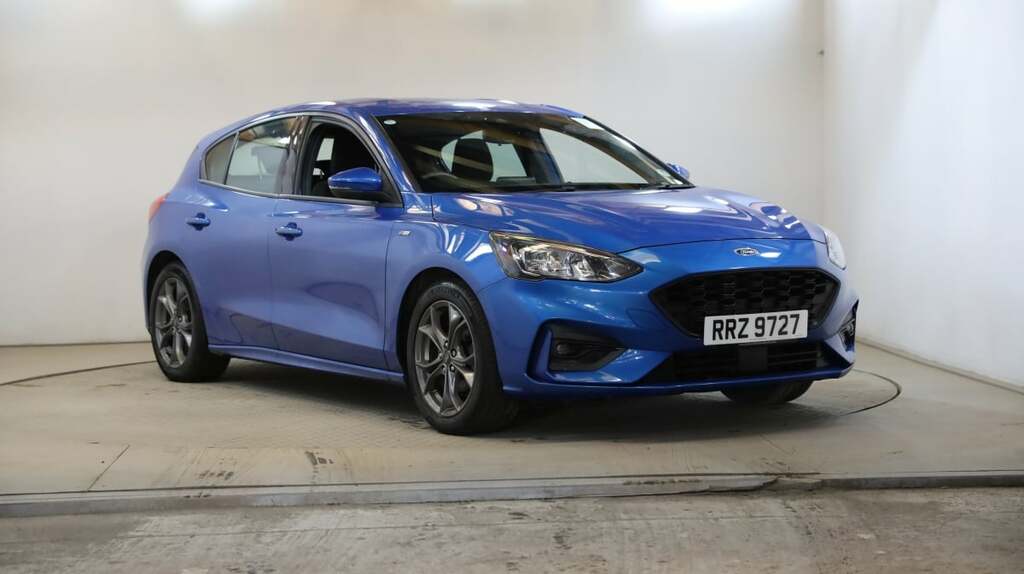 Compare Ford Focus 1.0 Ecoboost 125 St-line RRZ9727 