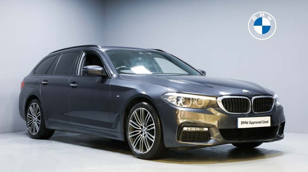Compare BMW 5 Series 520D M Sport YL67LFW 