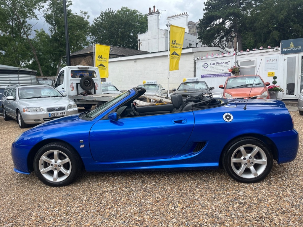 Compare MG MGTF Convertible 135 2002 BF02EUR Blue