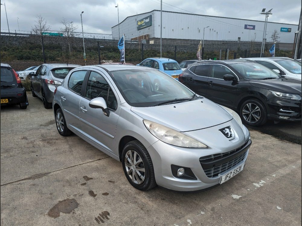 Compare Peugeot 207 1.4 Active IFZ5531 Silver